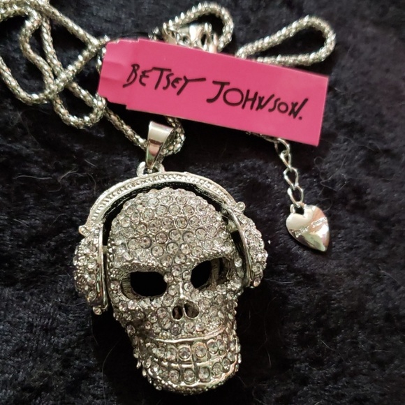 Betsey Johnson Jewelry - NWT CRYSTAL SKULL WITH HEADPHONES NECKLACE